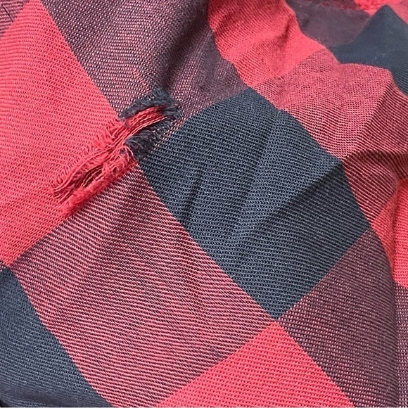 Levi’s vintage red black check heavily distressed button up long sleeve - Picture 5 of 8